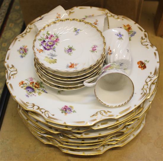 Set 10 Limoges plates & Dresden part coffee set(-)